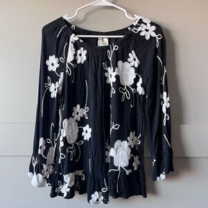 Liv Los Angeles Top Women Small Black Floral Embroidered Boho 3/4 Sleeve Peasant